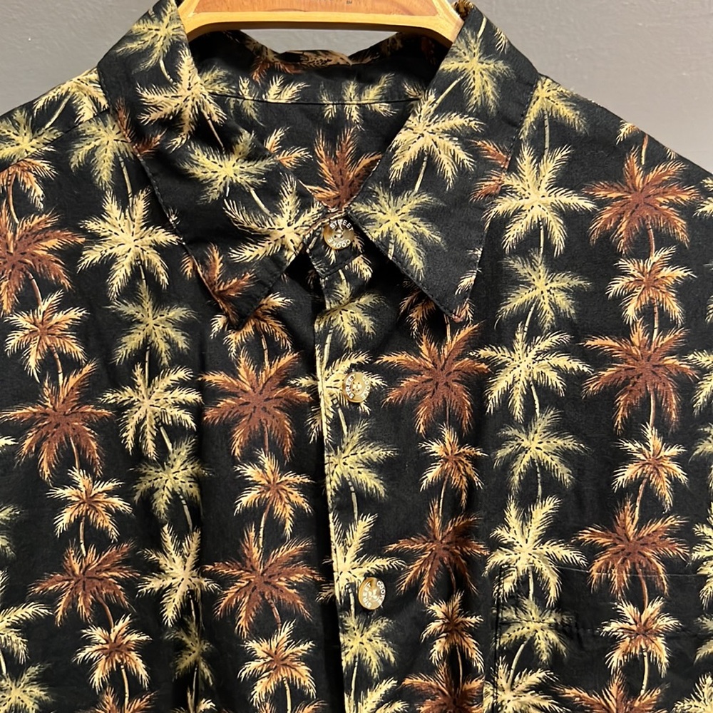 Cooke Street Honolulu Hawaiian Shirt, Palm Trees. Size M